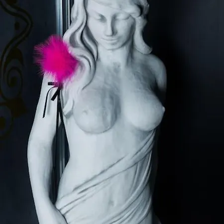 Casa de Férias La Rose Medievale Balneo & Sauna *