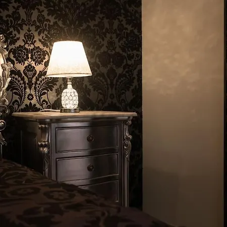 Casa de Férias La Rose Medievale Balneo & Sauna *