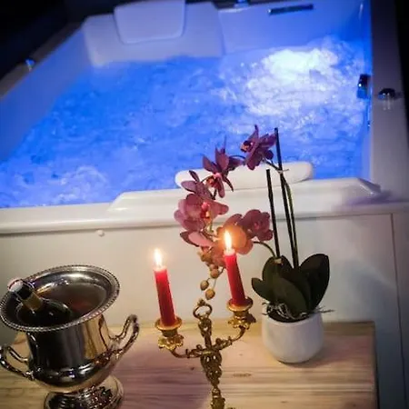 Casa de Férias La Rose Medievale Balneo & Sauna