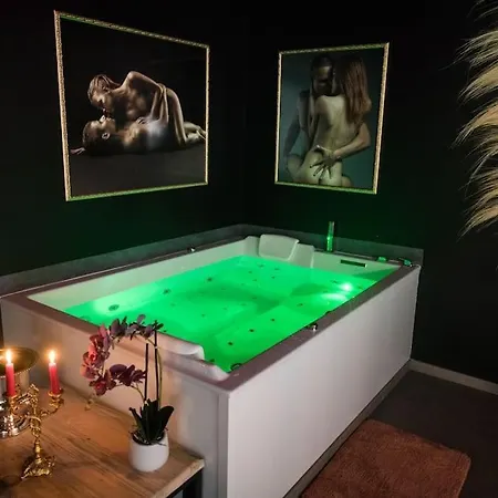 La Rose Medievale Balneo & Sauna Casa de Férias *