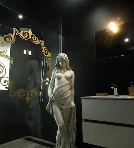 La Rose Médiévale Balnéo&sauna Hébergement de vacances *