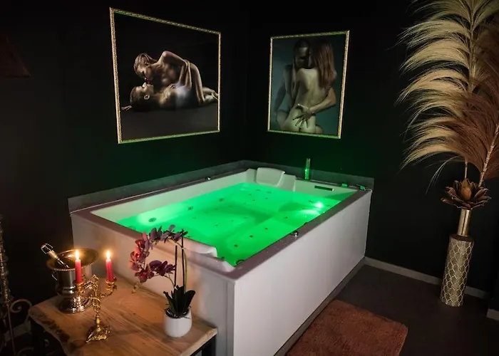 La Rose Médiévale Balnéo&sauna Hébergement de vacances *